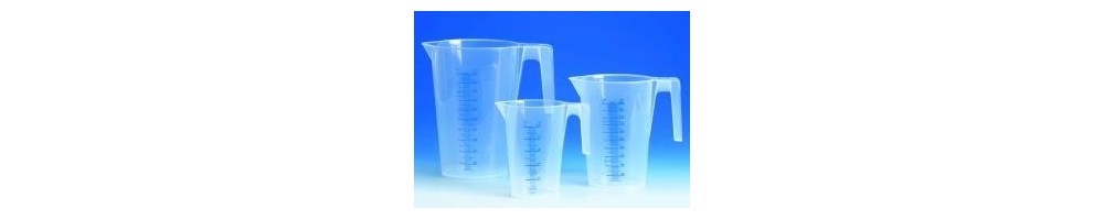 Cylinder miarowy PP niebieska podziałka sztaplowany – Laboratorium